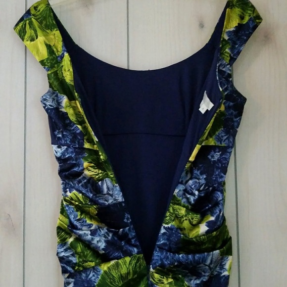 Beautiful Dress Great for Formals or Date Night! - Picture 5 of 8